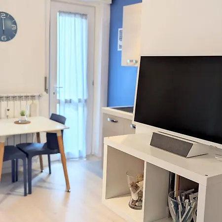 Dergano Metro Large Design Studio شقة ميلان